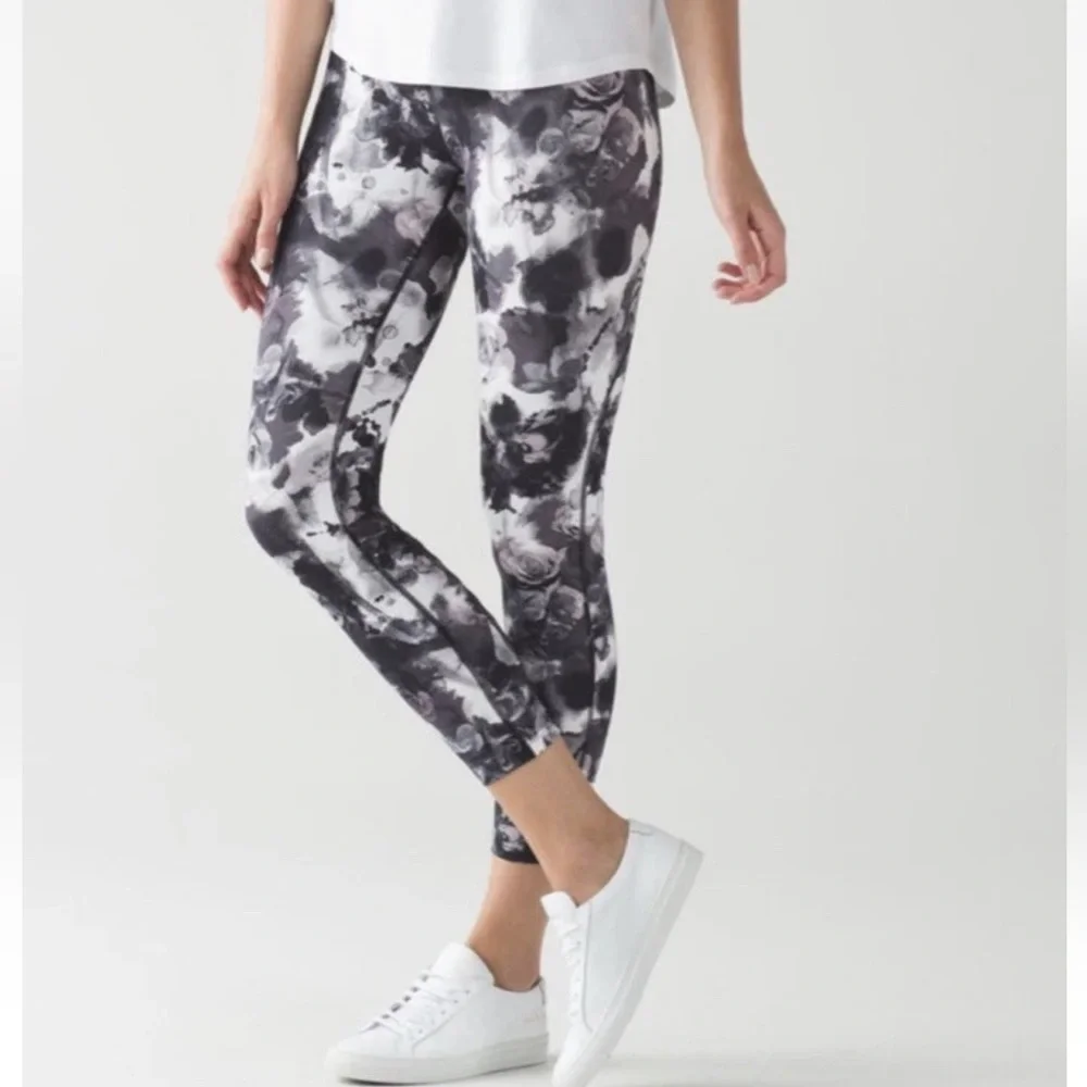 Lululemon High Times Peek Legging Roses Obscured Black Floral Womens 8